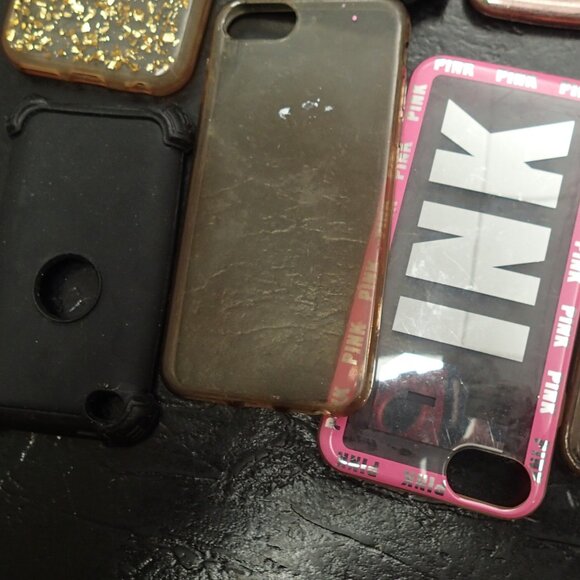 Lot of Iphone and Ipod old cases - Picture 3 of 6